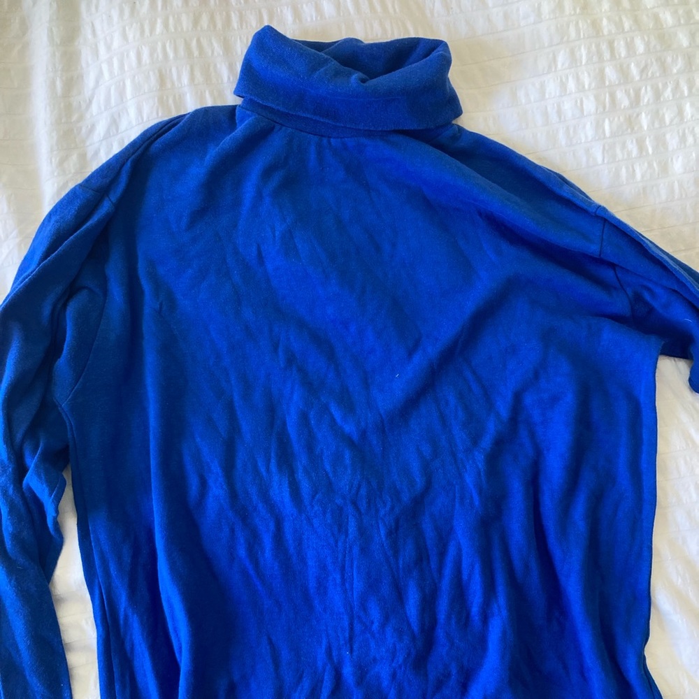 Blue Turtle Neck - Picture 2 of 2